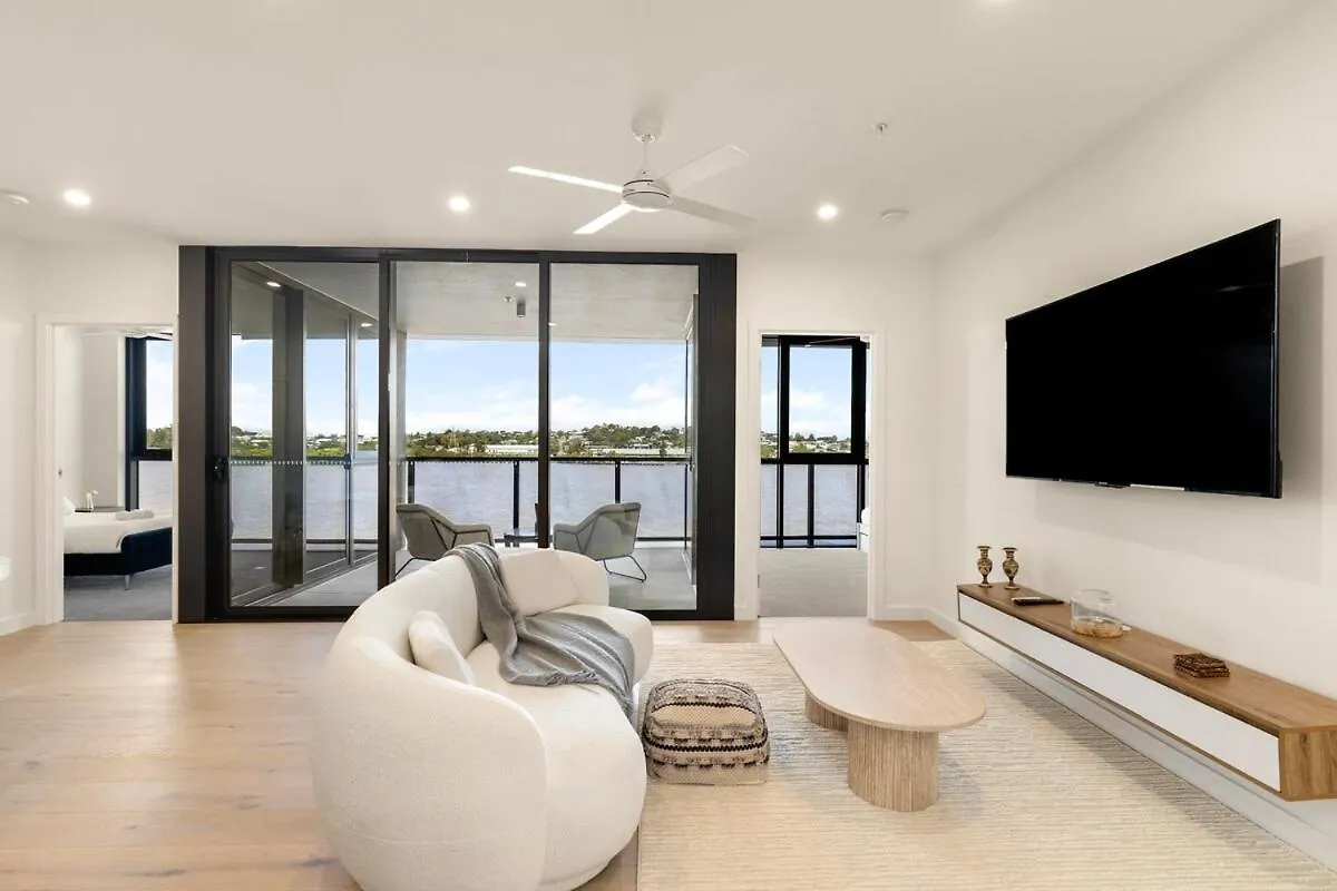 Riverfront Luxe 2Bed Pool Parking Brisbane Lägenhet