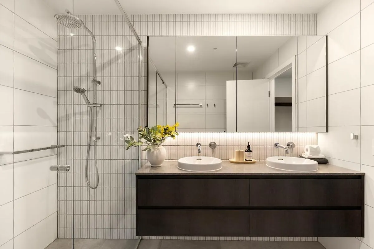 Apartment Riverfront Luxe 2Bed Pool Parking Brisbane Australia